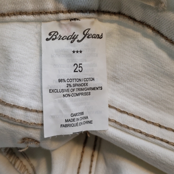2 pairs of "Brody Jeans" shorts - Picture 3 of 3